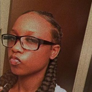 Meet your Posher, Destiny